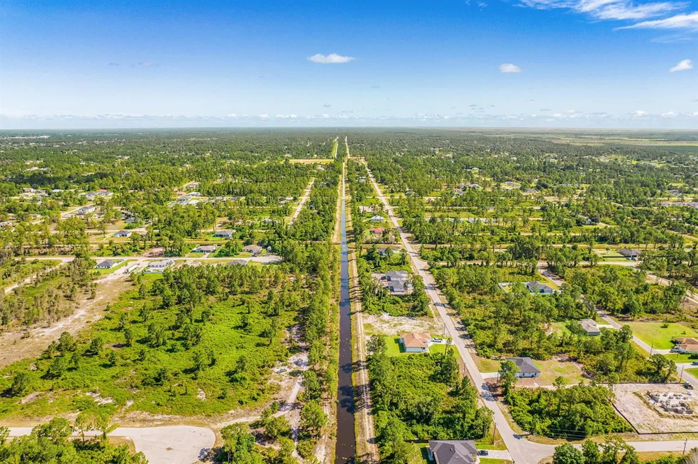 842 Genoa Avenue Lehigh Acres, FL 33974