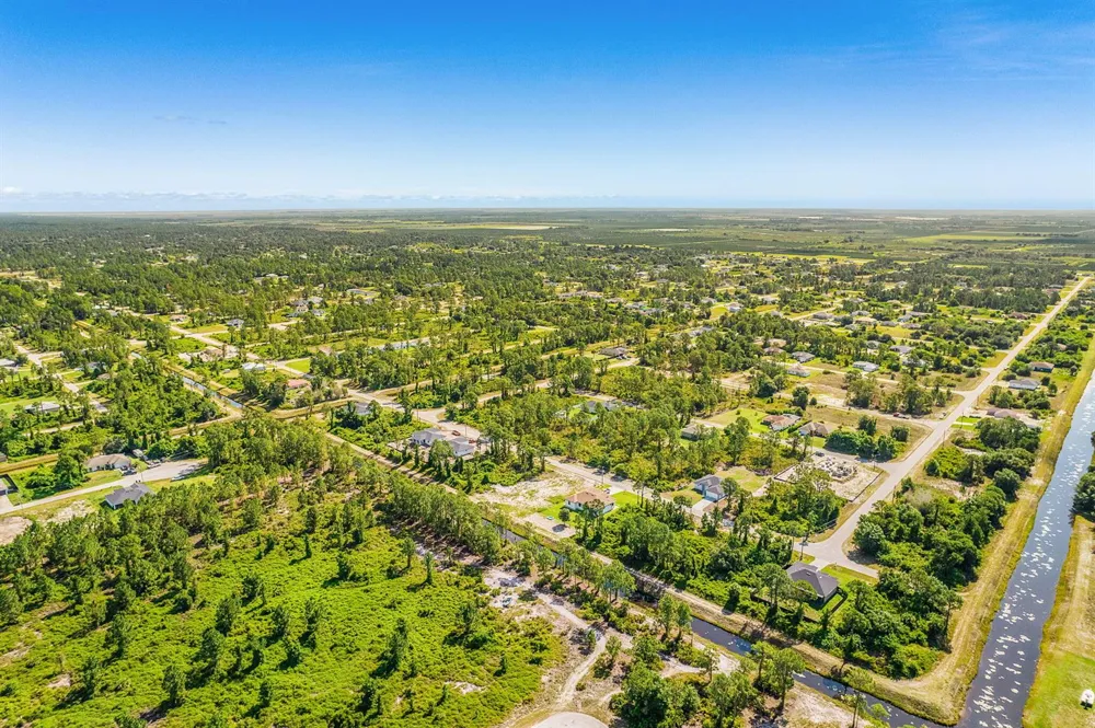 842 Genoa Avenue Lehigh Acres, FL 33974