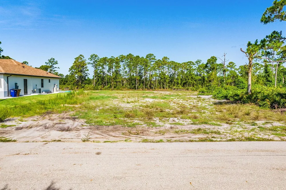 842 Genoa Avenue Lehigh Acres, FL 33974