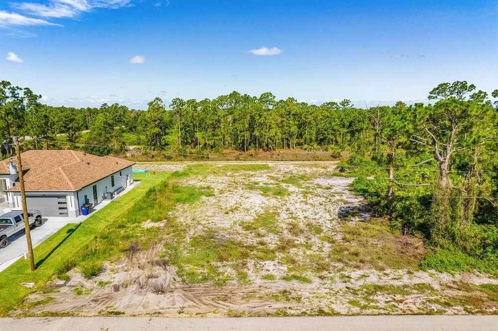 842 Genoa Avenue Lehigh Acres, FL 33974