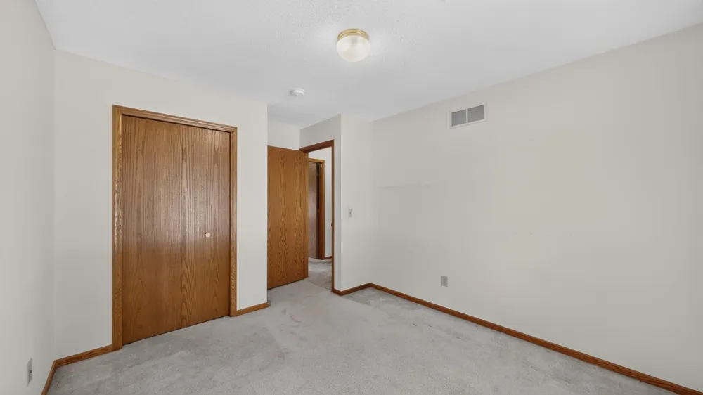 919 Sycamore Street Lake City, MN 55041