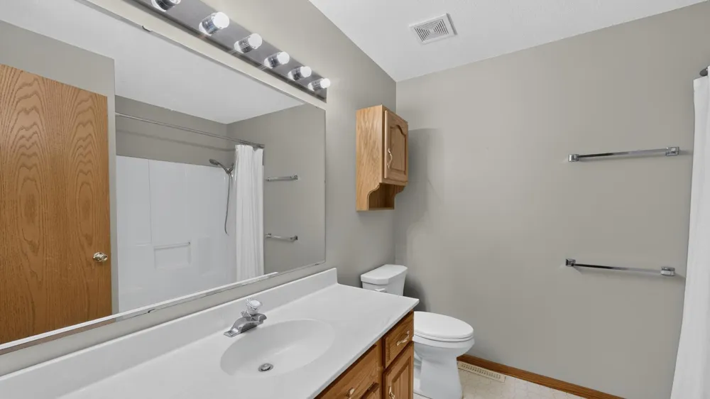 919 Sycamore Street Lake City, MN 55041