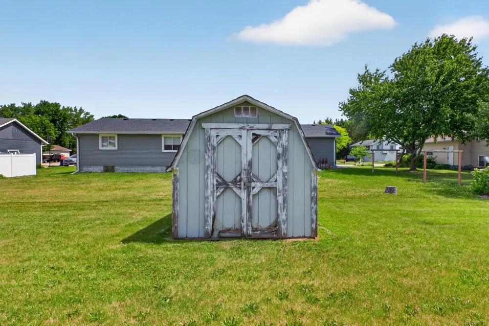 919 Sycamore Street Lake City, MN 55041