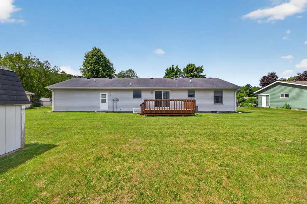 919 Sycamore Street Lake City, MN 55041