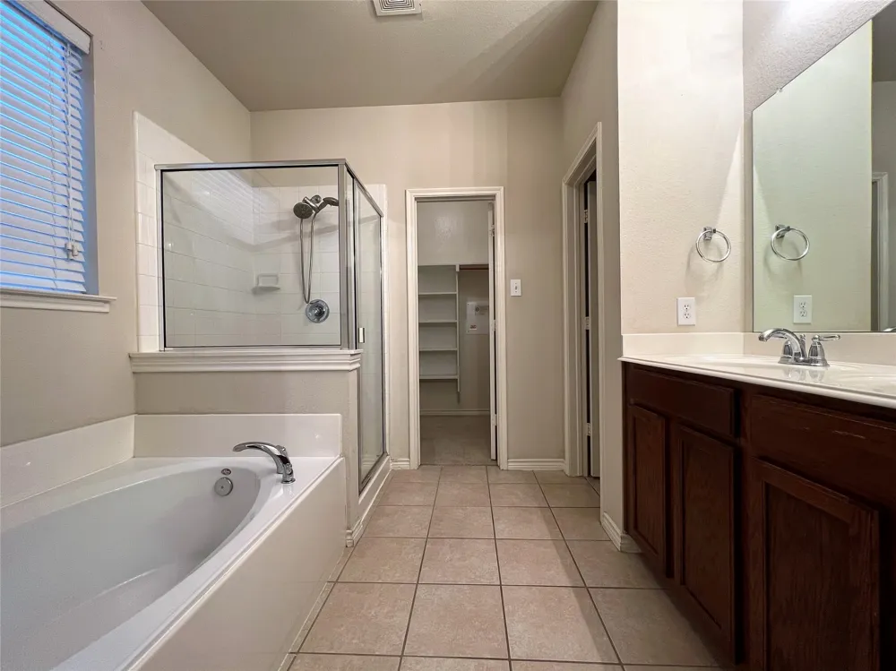 1149 King George Lane Savannah, TX 76227