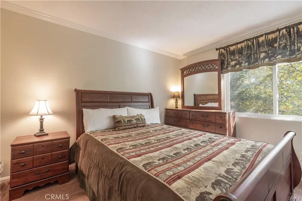 548 Moreno Lane Sugarloaf, CA 92386