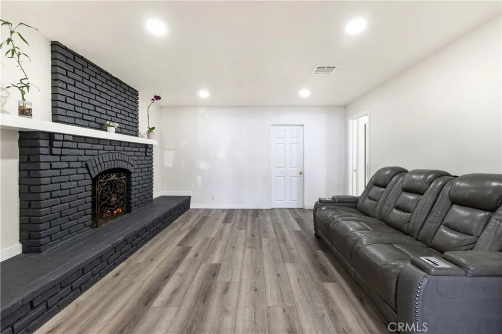 8030 Blandwood Downey, CA 90240