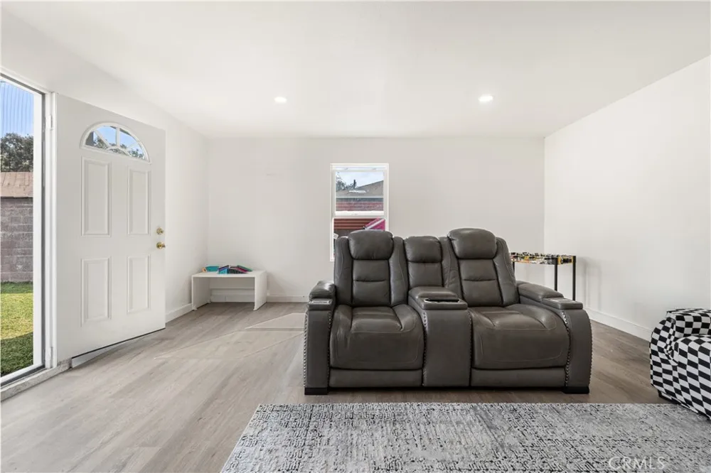 8030 Blandwood Downey, CA 90240