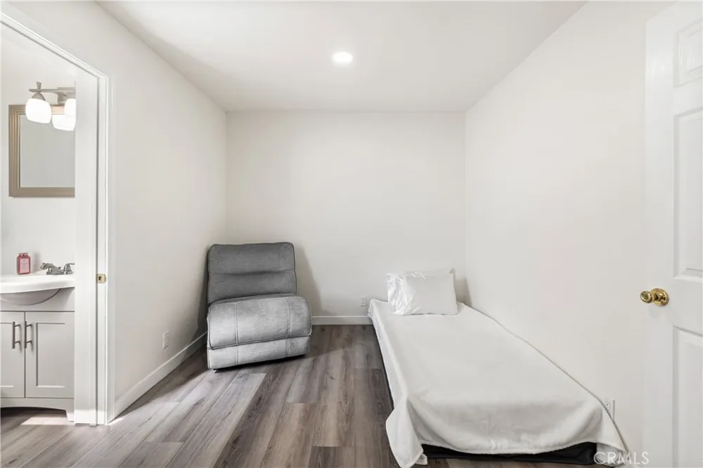 8030 Blandwood Downey, CA 90240