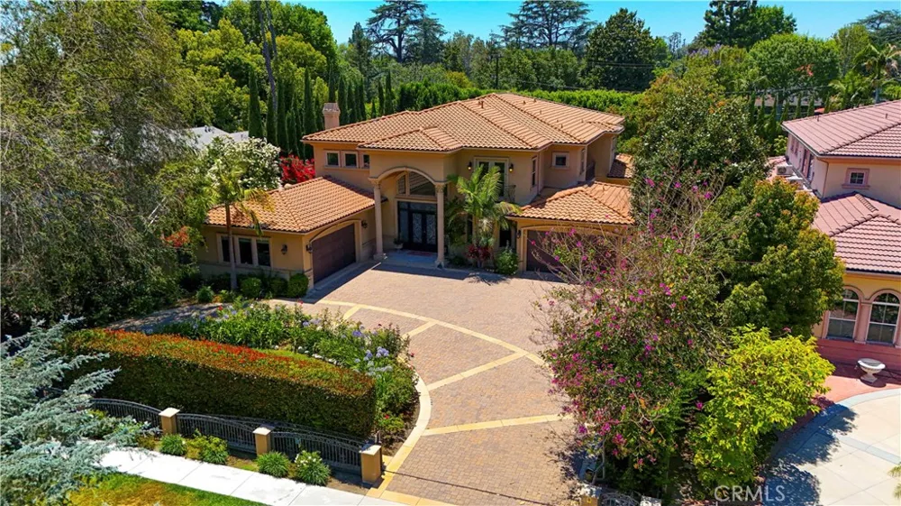 553 Woodward blvd Pasadena, CA 91107