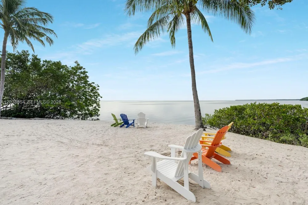 6112 Paradise Point Dr Palmetto Bay, FL 33157