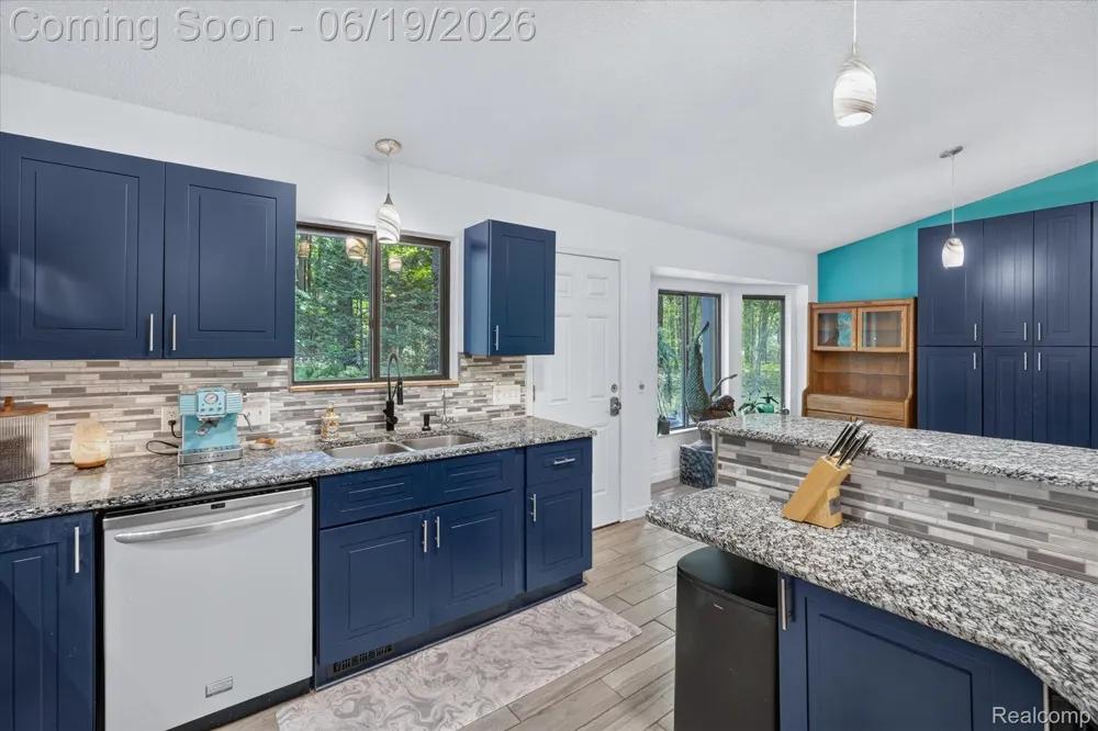 4200 Stockemer White Lake Charter Township, MI 48383