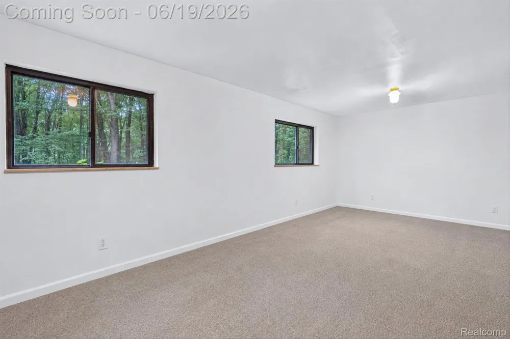 4200 Stockemer White Lake Charter Township, MI 48383