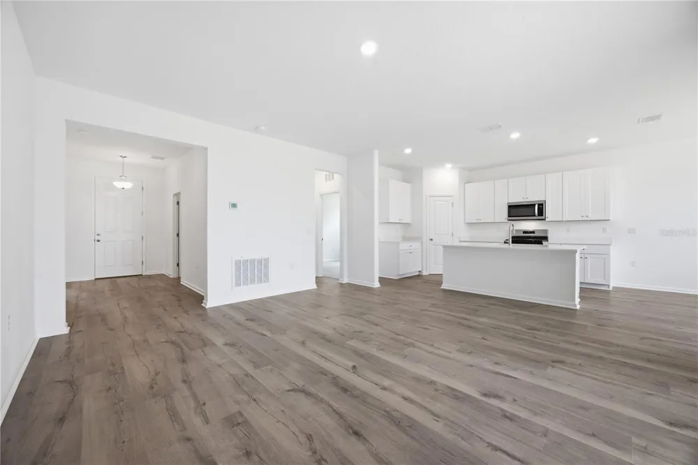 6209 SANDERS GROVE CIRCLE Okahumpka, FL 34762