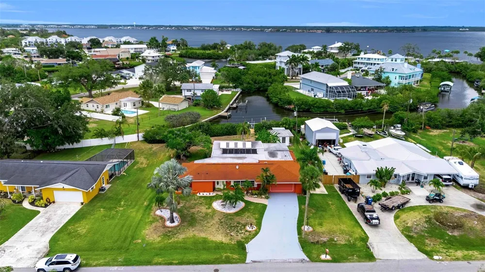 332 SHORE DRIVE Ellenton, FL 34222