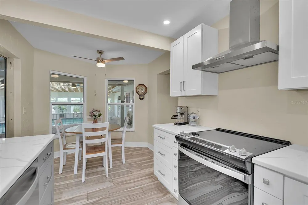 332 SHORE DRIVE Ellenton, FL 34222