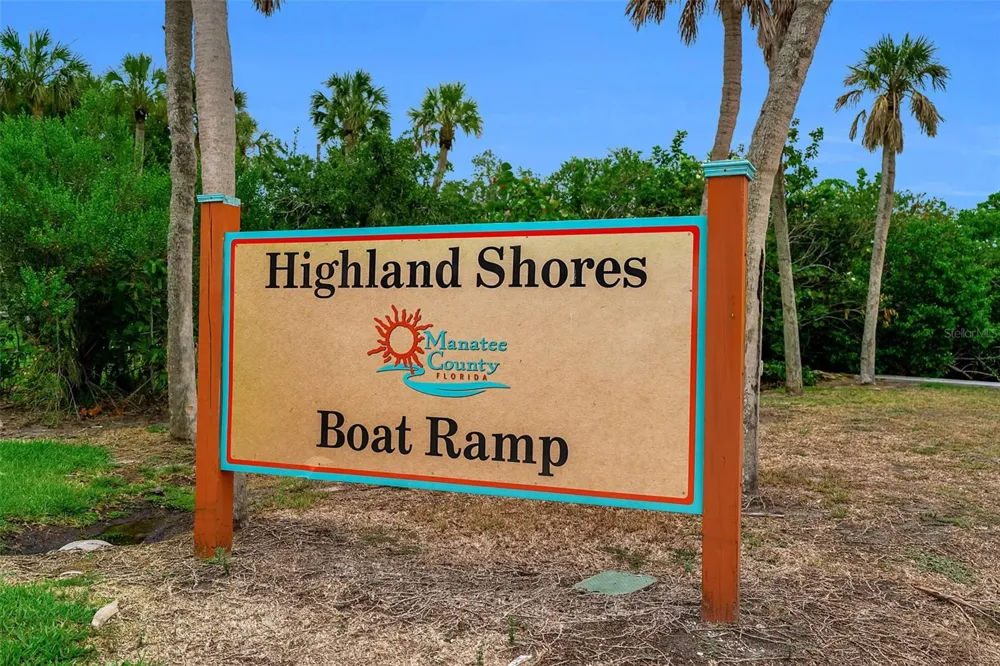 332 SHORE DRIVE Ellenton, FL 34222