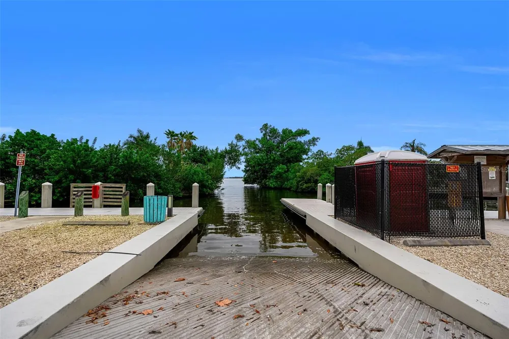 332 SHORE DRIVE Ellenton, FL 34222