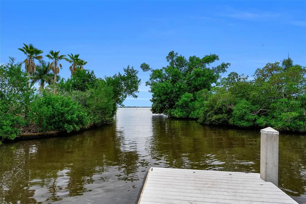 332 SHORE DRIVE Ellenton, FL 34222