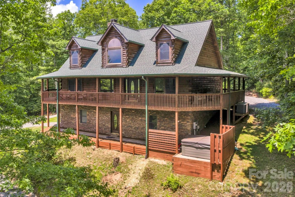 328 Nile Park Drive Blowing Rock, NC 28605