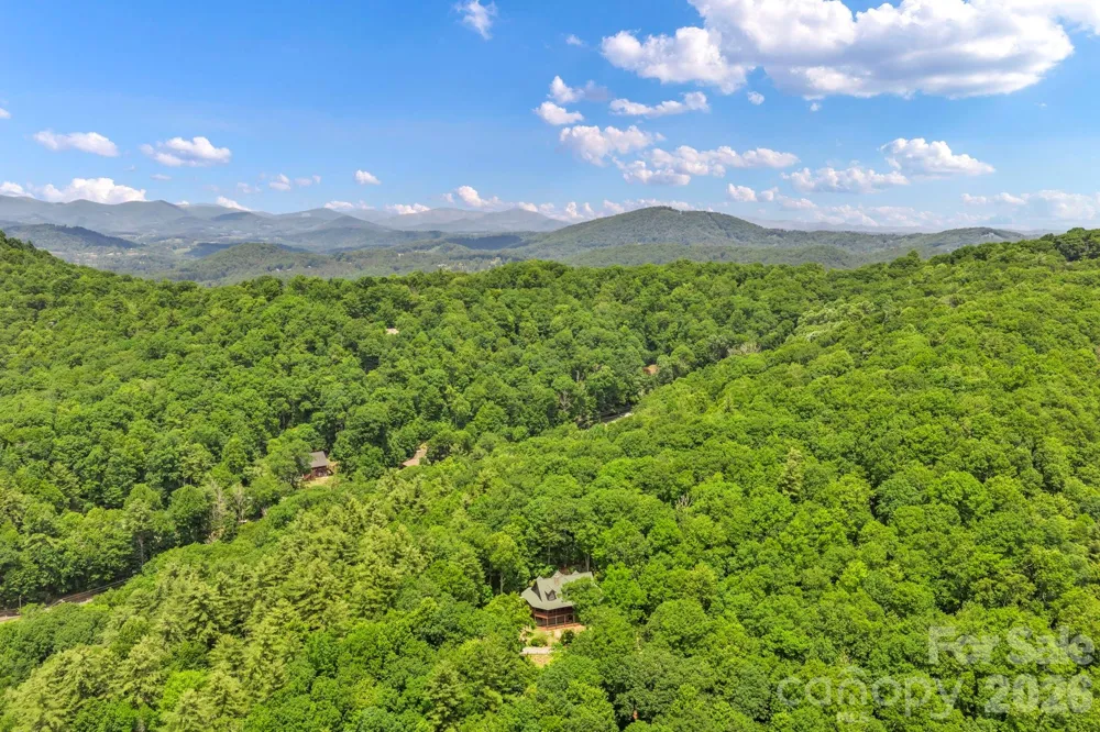 328 Nile Park Drive Blowing Rock, NC 28605