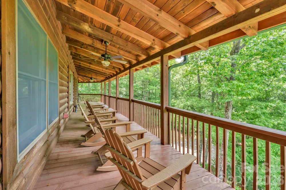 328 Nile Park Drive Blowing Rock, NC 28605