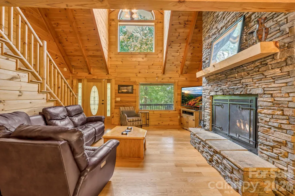 328 Nile Park Drive Blowing Rock, NC 28605