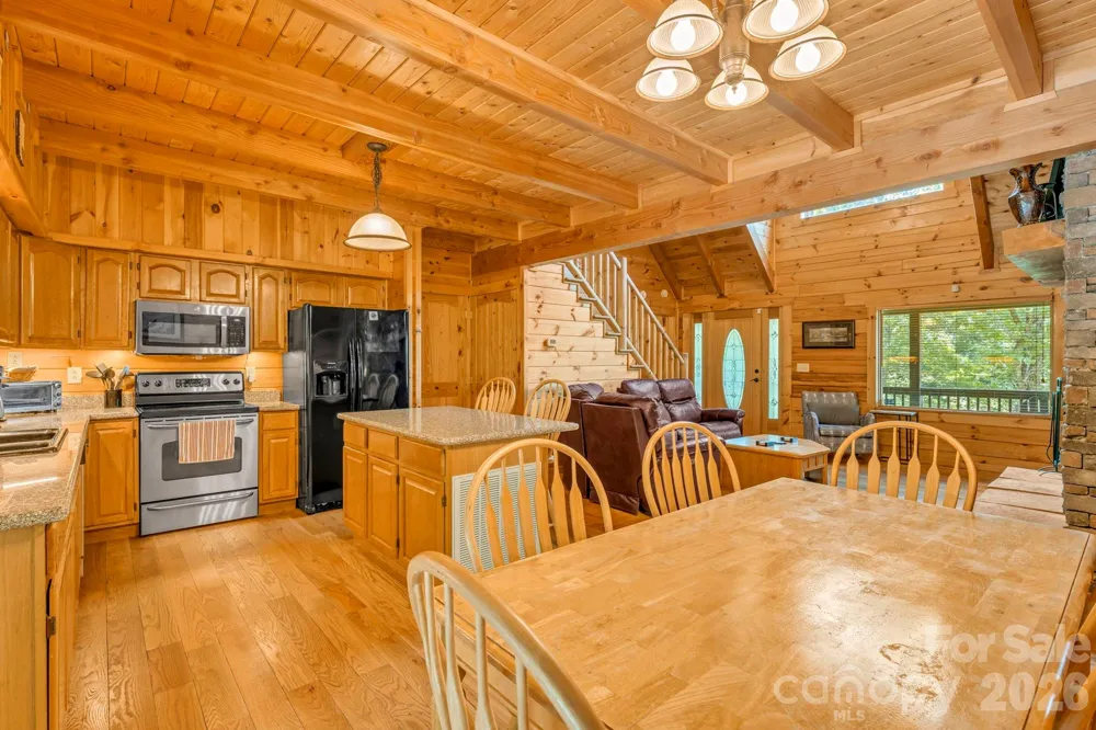 328 Nile Park Drive Blowing Rock, NC 28605