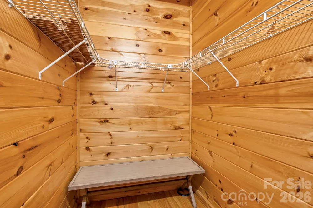 328 Nile Park Drive Blowing Rock, NC 28605