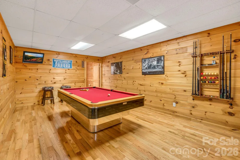 328 Nile Park Drive Blowing Rock, NC 28605