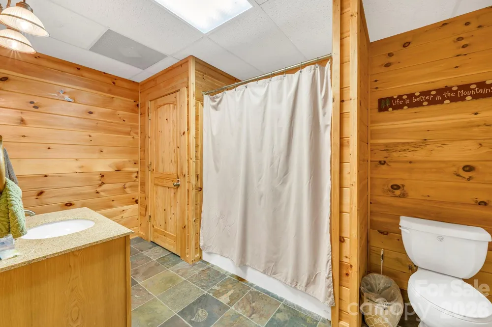 328 Nile Park Drive Blowing Rock, NC 28605