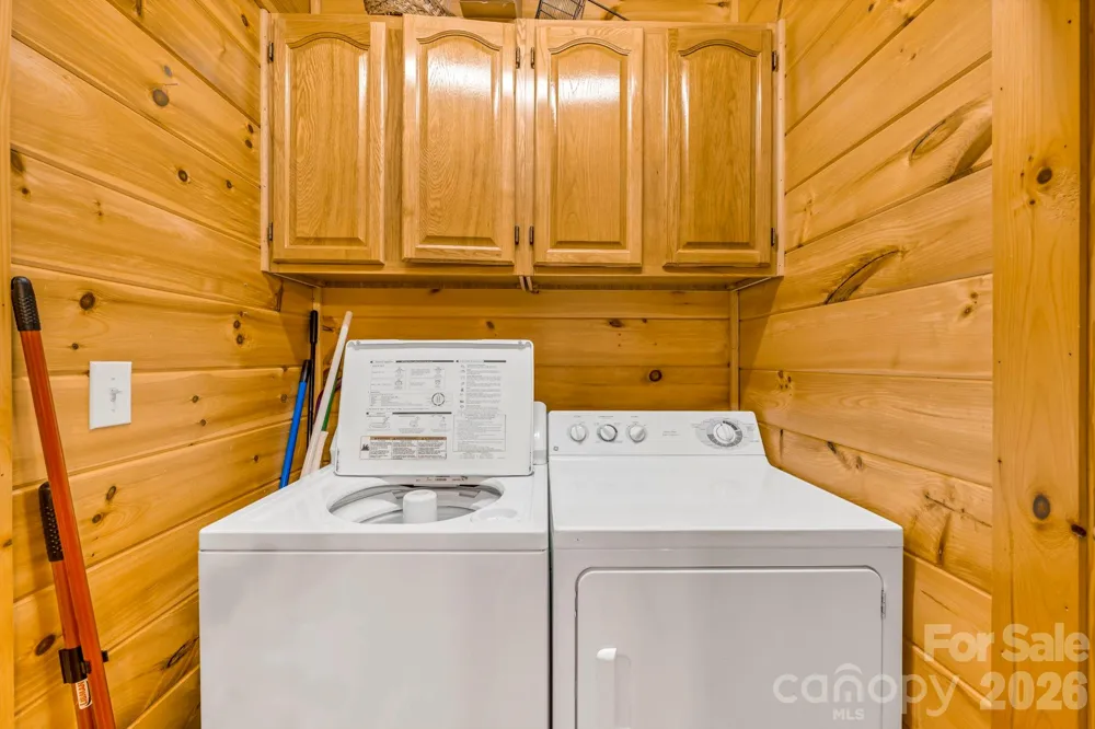328 Nile Park Drive Blowing Rock, NC 28605