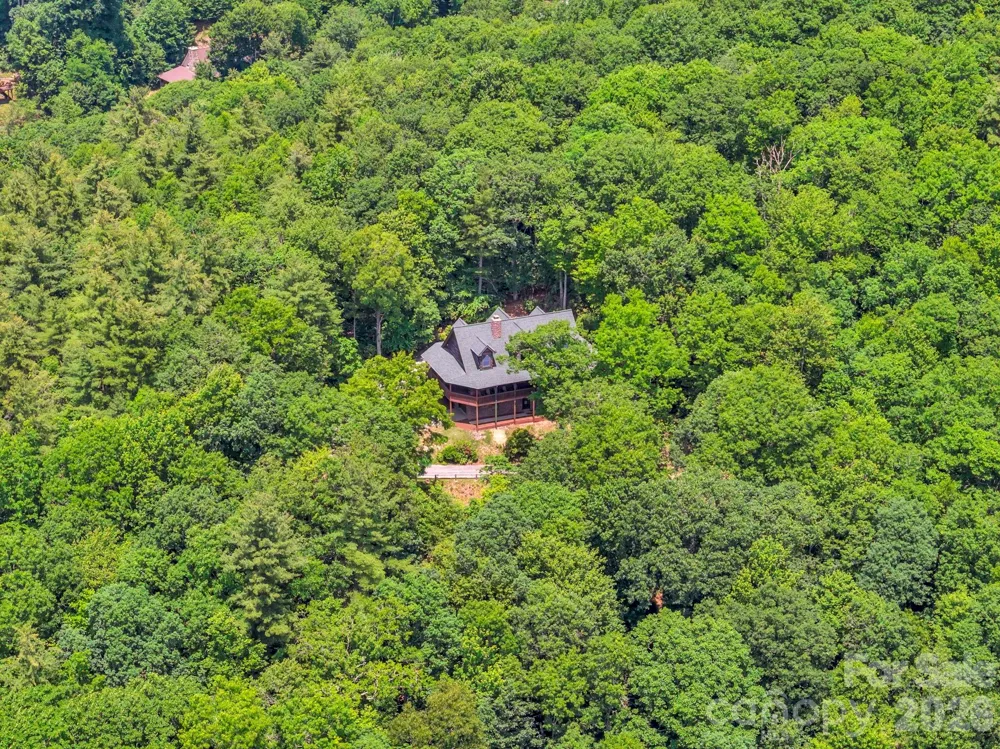 328 Nile Park Drive Blowing Rock, NC 28605