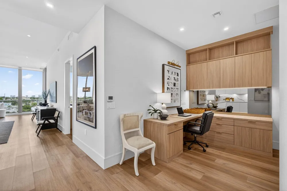 220 Lake Shore Drive #613 Lake Park, FL 33403