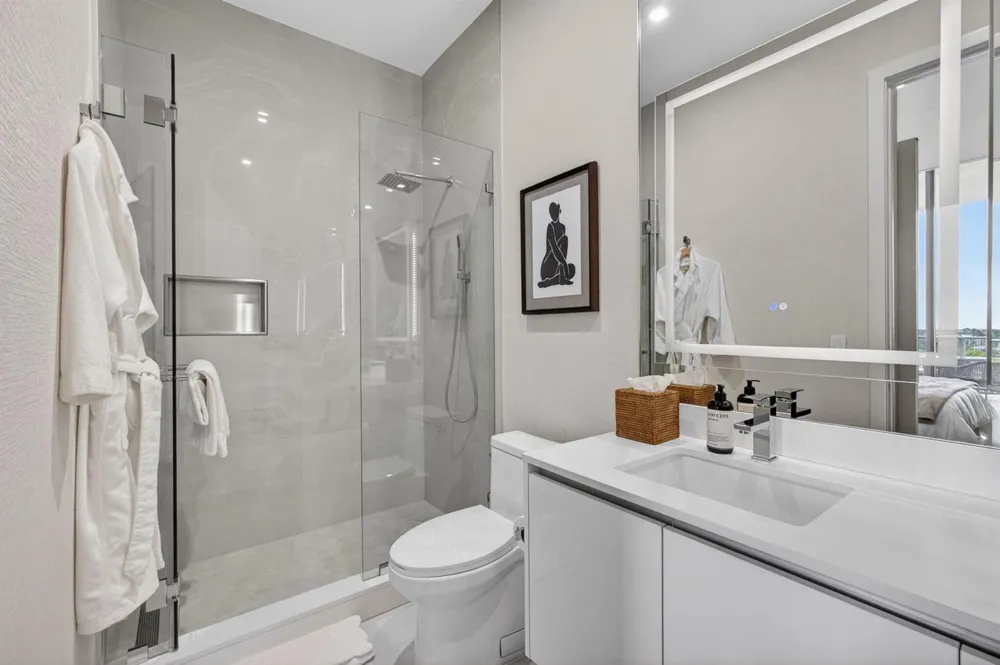 220 Lake Shore Drive #613 Lake Park, FL 33403