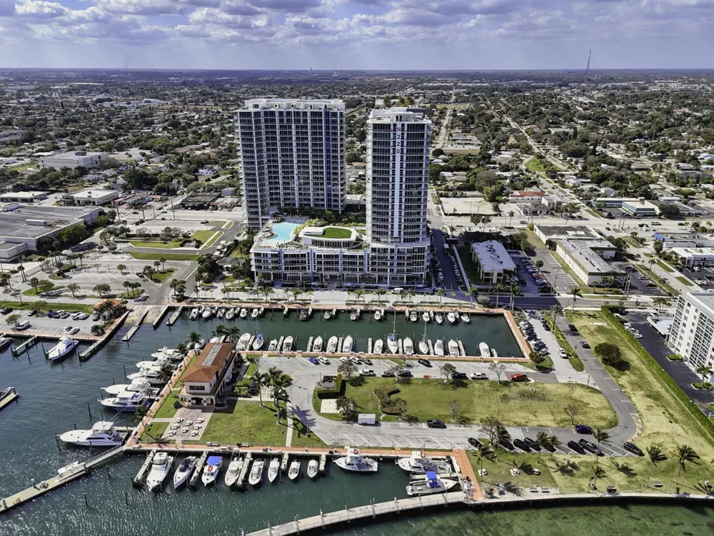220 Lake Shore Drive #613 Lake Park, FL 33403