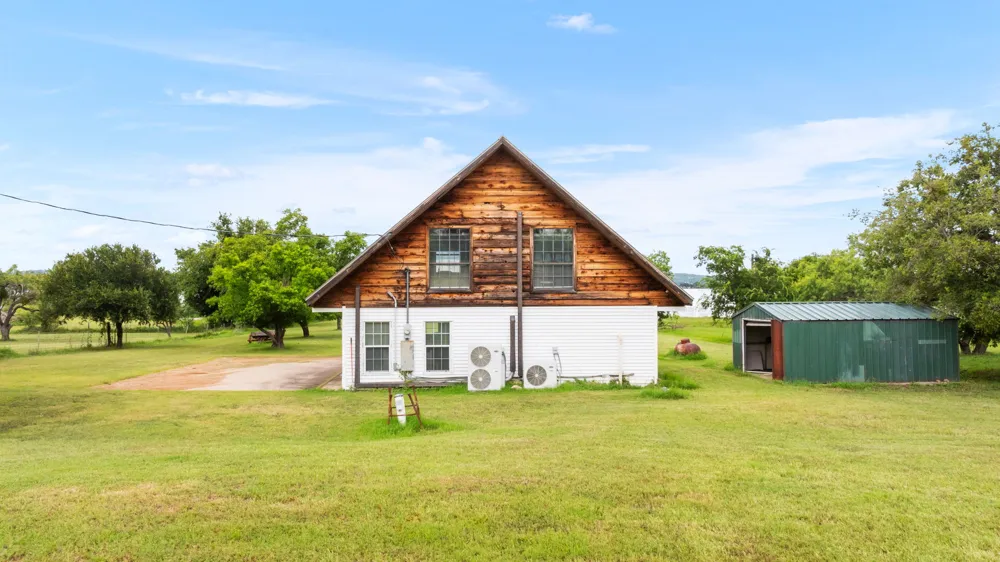 132 Blue Bird Lane Tow, TX 78657