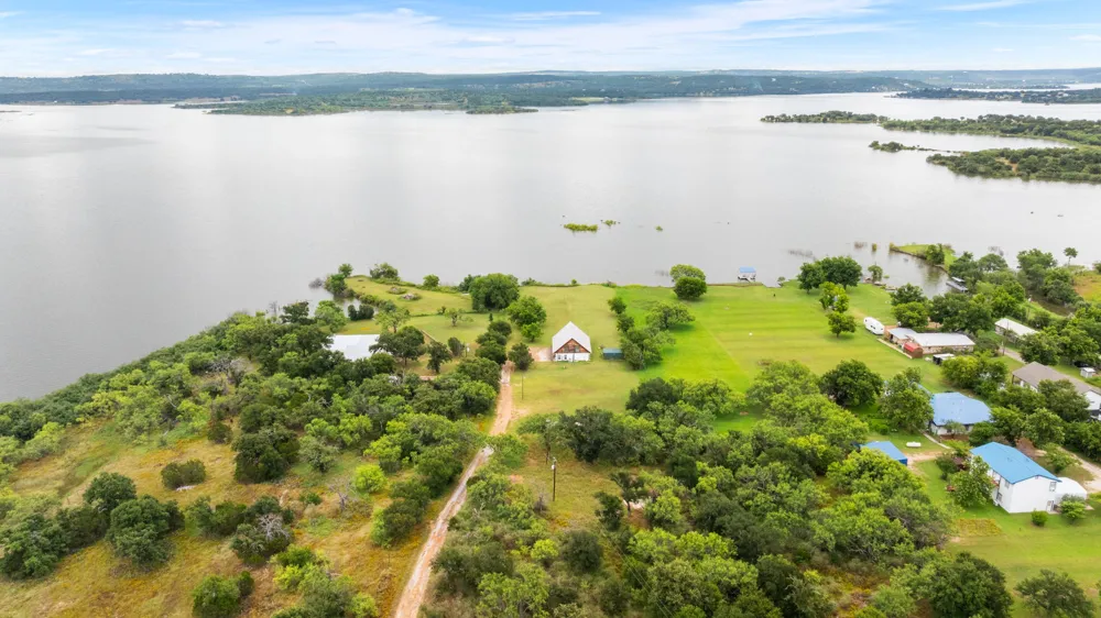 132 Blue Bird Lane Tow, TX 78657