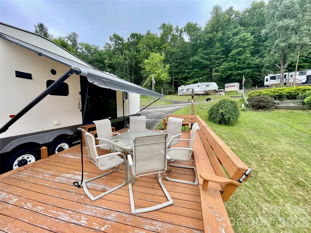 226 Saddle Ridge Drive Ennice, NC 28623
