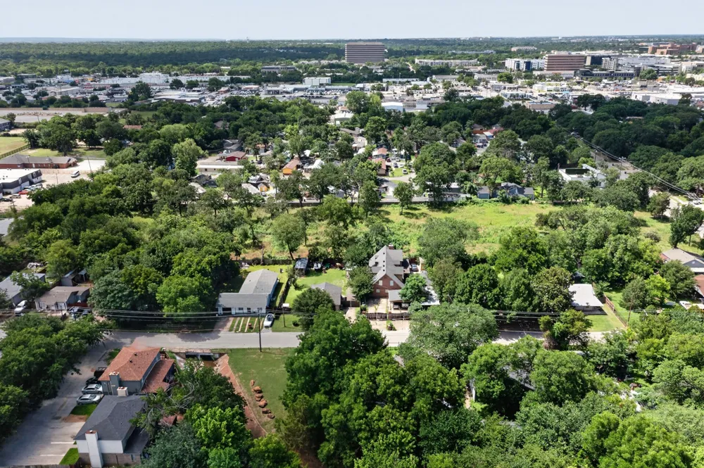 433 East Street Arlington, TX 76011