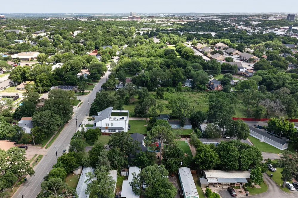 433 East Street Arlington, TX 76011