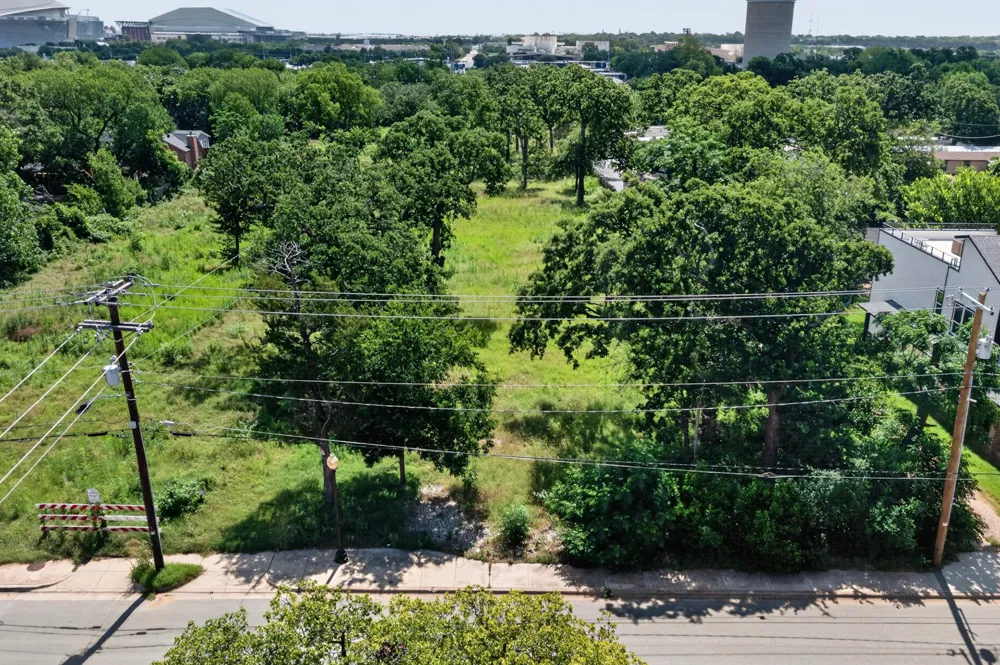 433 East Street Arlington, TX 76011