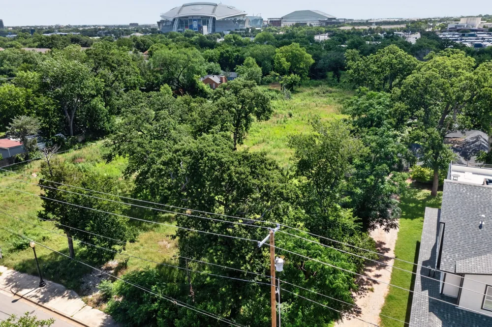 433 East Street Arlington, TX 76011