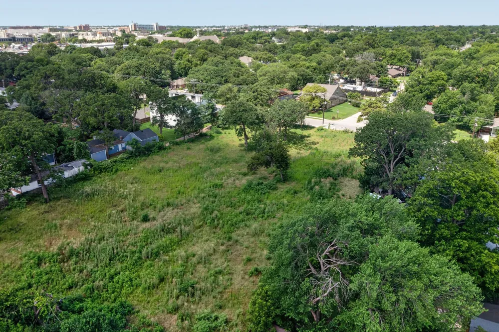 433 East Street Arlington, TX 76011