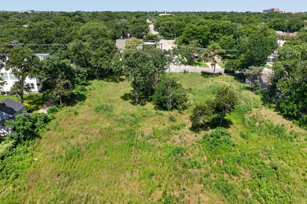433 East Street Arlington, TX 76011