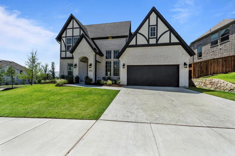 1725 Crested Ridge Road Fort Worth, TX 76008