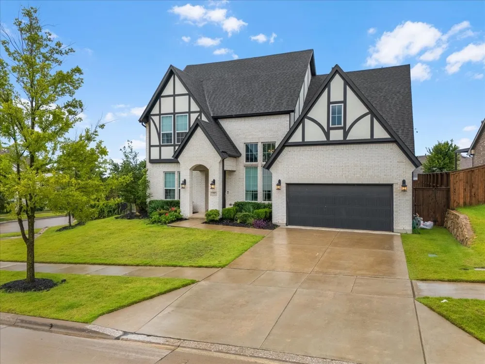 1725 Crested Ridge Road Fort Worth, TX 76008