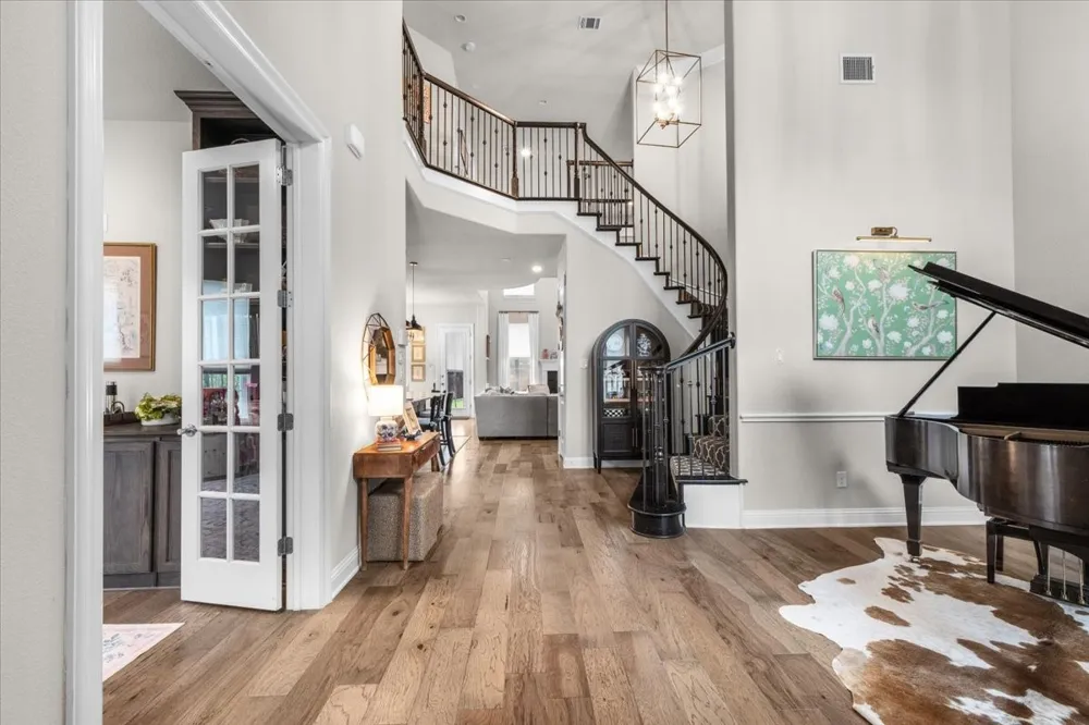 1725 Crested Ridge Road Fort Worth, TX 76008