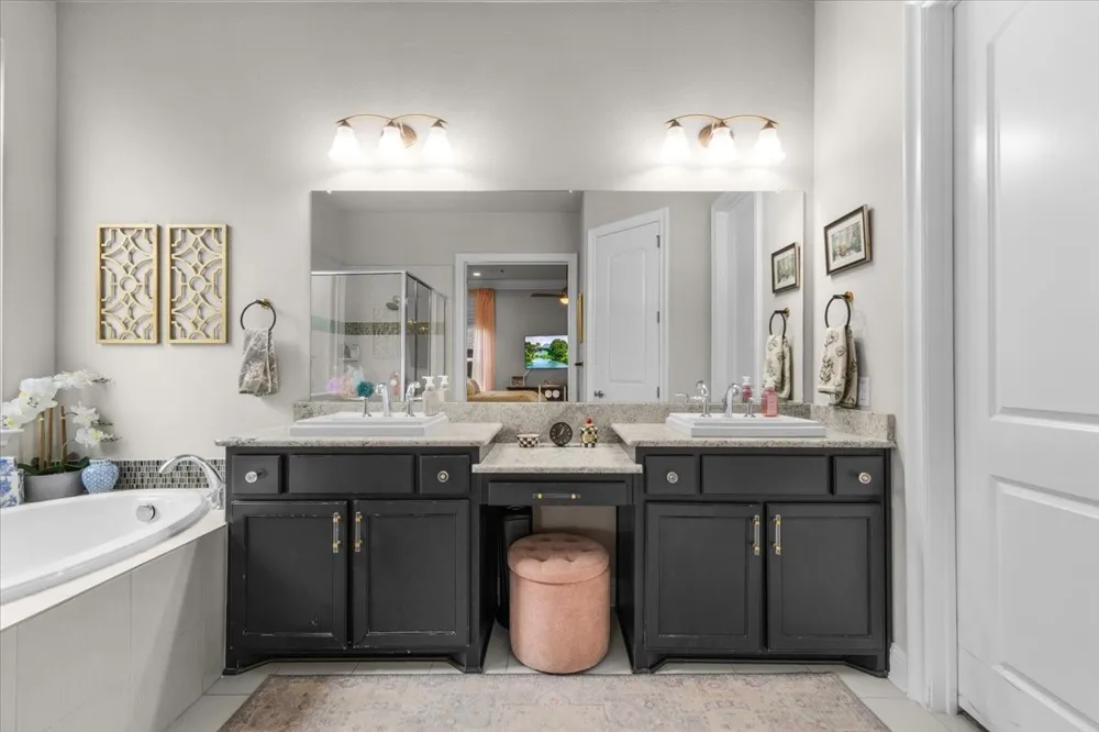 1725 Crested Ridge Road Fort Worth, TX 76008
