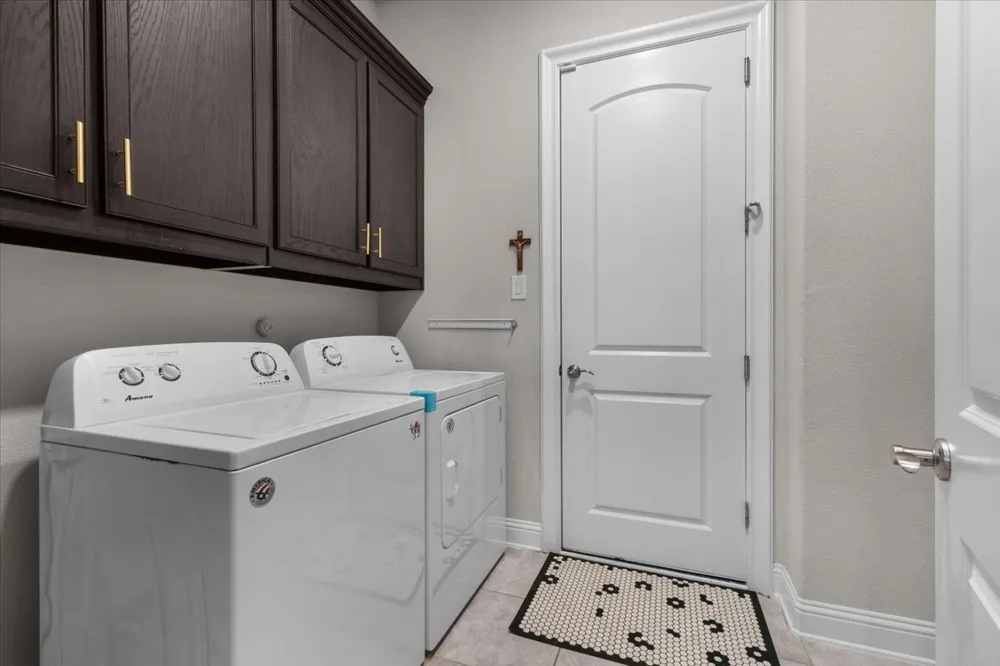 1725 Crested Ridge Road Fort Worth, TX 76008